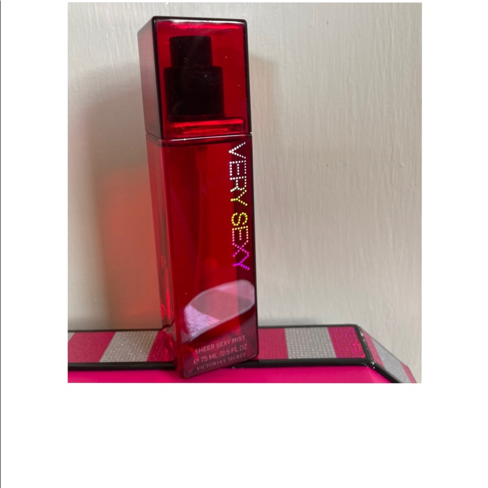 Victoria's Secret Very Sexy Sheer Sexy Mist mini 2.5 oz.